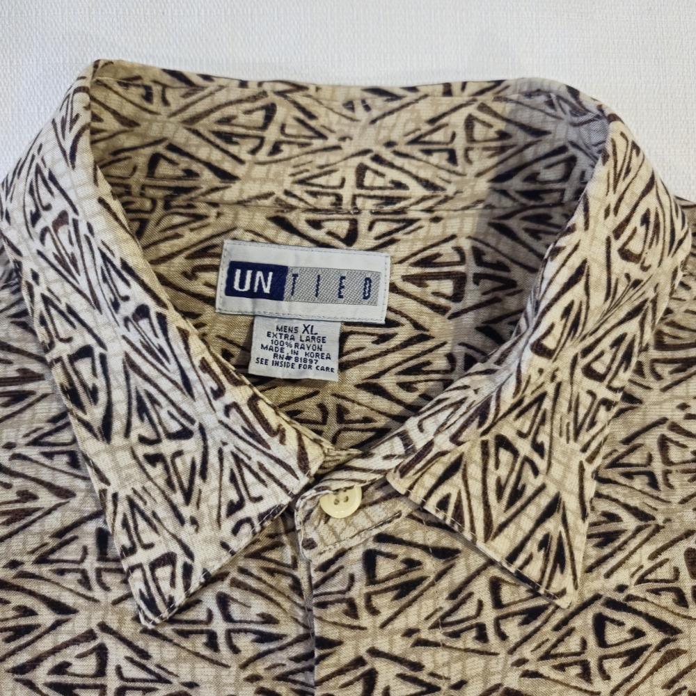 Untied Men's Casual Button Down Short Sleeve Tan Brown Black Tropical XL - Picture 5 of 11